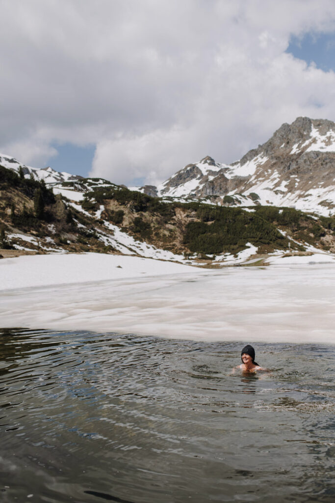 Ice bathing in the Lungau
