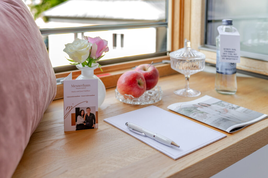 mesnerhaus-boutique-hotel-zimmer-boutique-papier